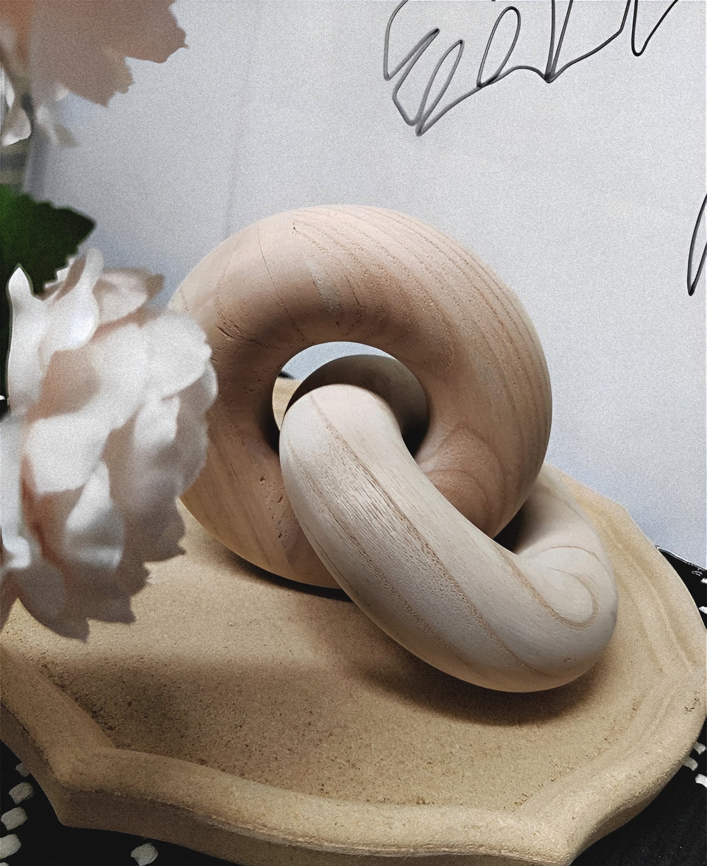Vinculum Wooden Chain Decor
